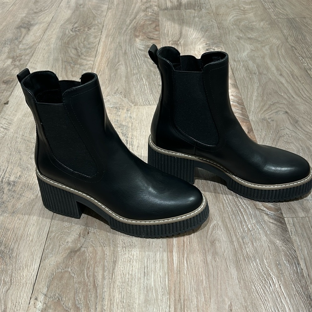 Brand new dolce vita heeled chelsea boots